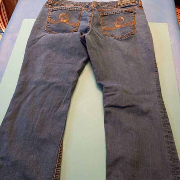 Seven7 Bejewelled Button and Studs Size 12 Blue Jeans Chic Countrycore - Picture 8 of 8